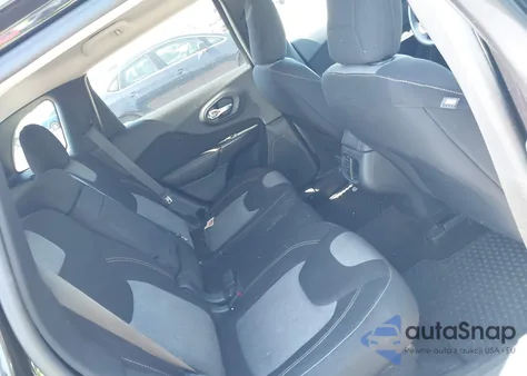 2016 Jeep Cherokee Sport z USA, uszkodzony, nr VIN 1C4PJMAS6GW338075